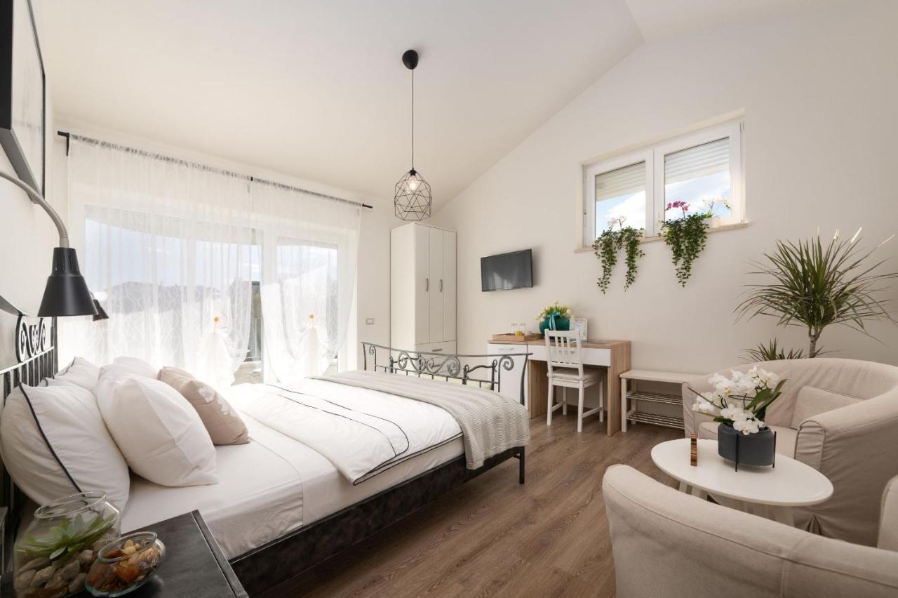Rooms Karolina Funtana Dış mekan fotoğraf
